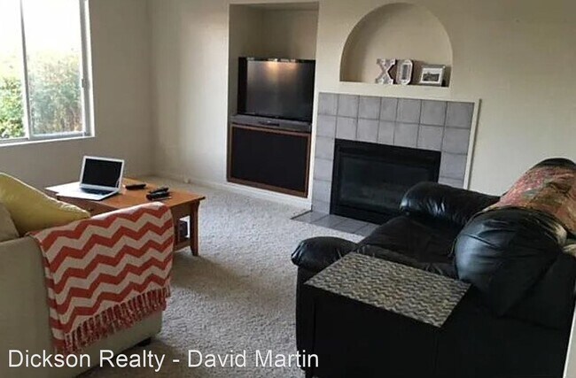 Building Photo - 3 br, 2.5 bath House - 3000 Hacienda Way
