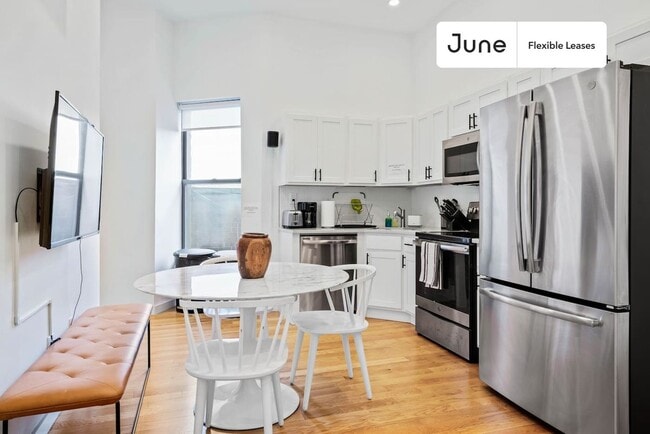 Building Photo - Prime Private ROOM in Bed-Stuy