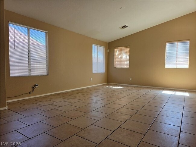 Building Photo - 625 Alecandro Daniel Ave