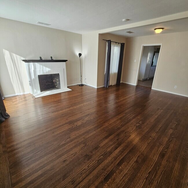 Foto del edificio - 412 Elm Ave