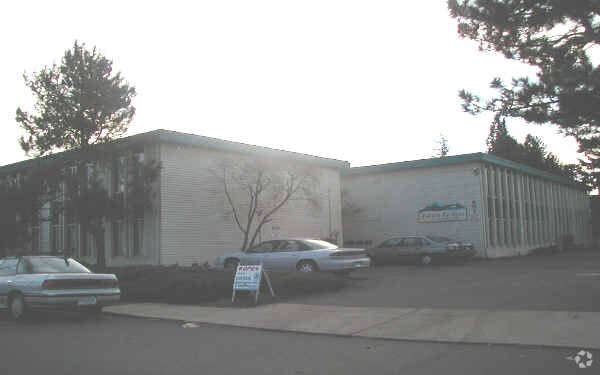 Building Photo - Sakura Gardens Apartments