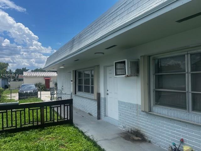 Building Photo - 2128 Roosevelt St
