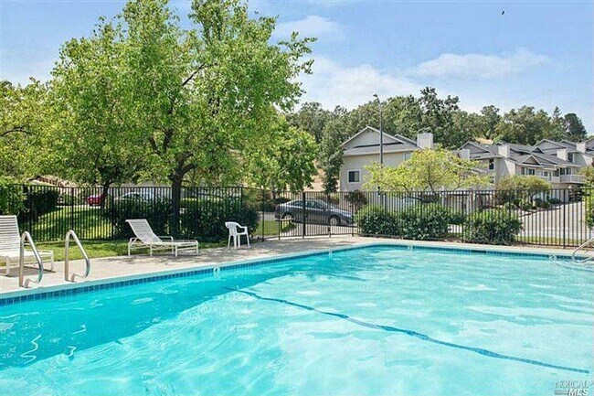 Foto del edificio - 1271 Valley Oak Ct