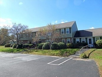 Foto del edificio - 7 Blueberry Dr