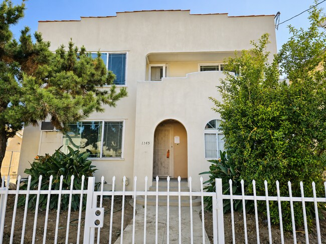 Foto del edificio - 1145 1/2 S Kenmore Ave