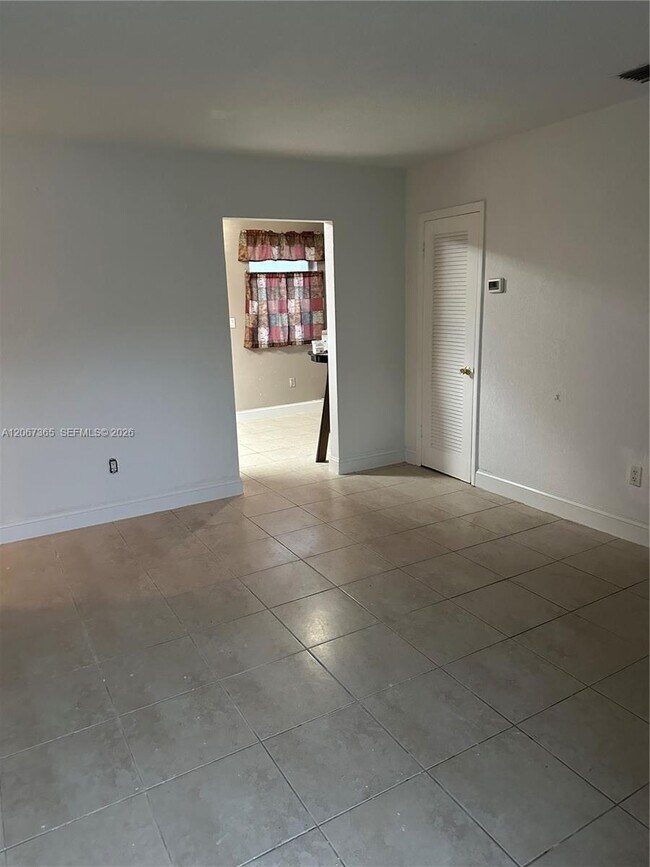 Foto del edificio - 53 NW 169th St