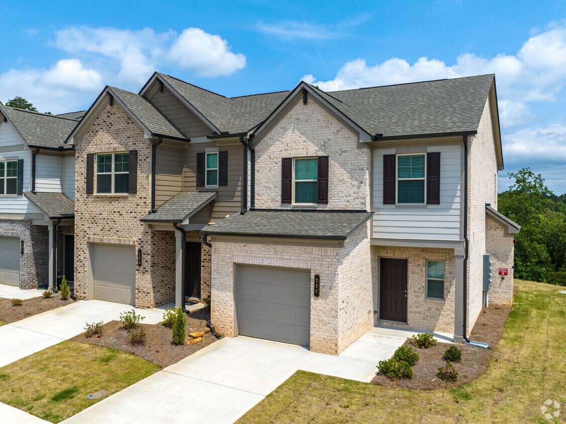 Foto principal - Covey Homes Bluffs - Homes for Rent