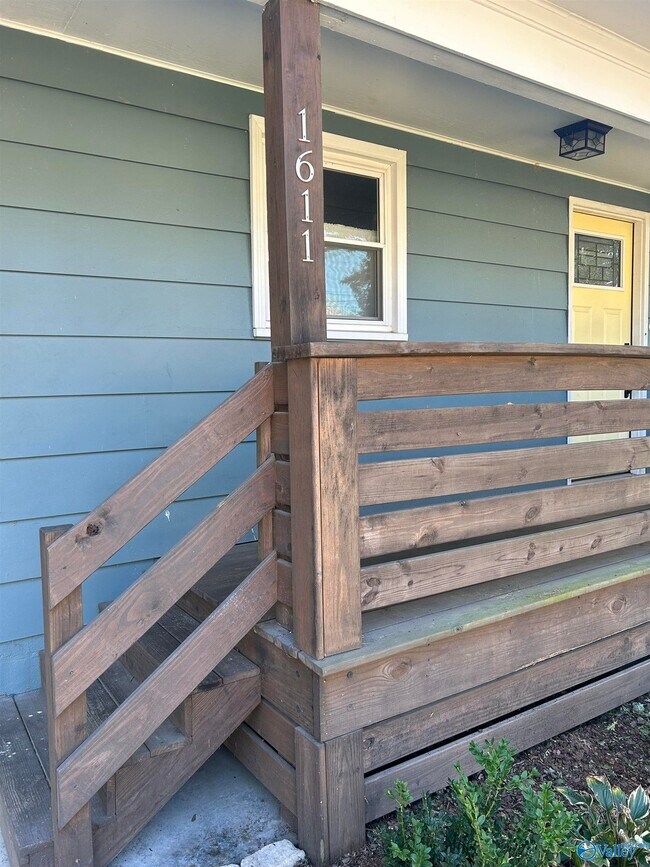 Foto del edificio - 1611 College St SE