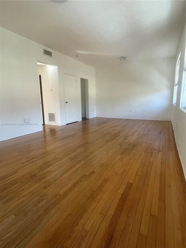 Foto del edificio - 6945 Rue Vendome