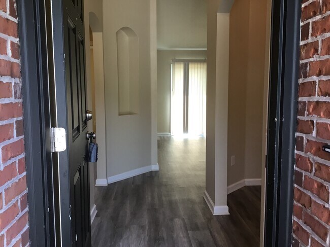 Building Photo - 861110 Worthington Dr