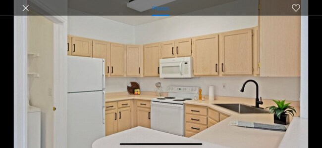 Foto del edificio - 4545 Wheaton Dr