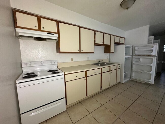 Foto del edificio - 912 Pine Ave