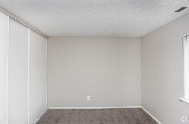 2BR, 2BA/Aurora - 1100 SF - The Eclipse Apartment Homes