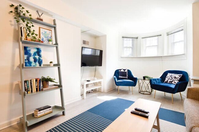 Central Modern Apartment in Historic Row Home - 1441 W St NW
