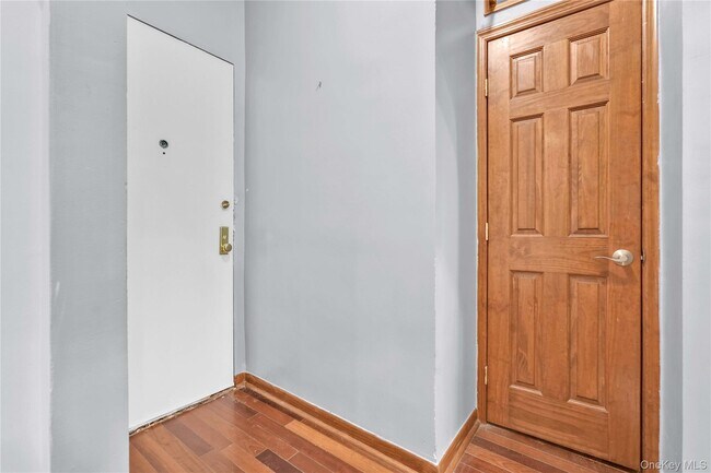 Foto del edificio - 86-03 102nd St