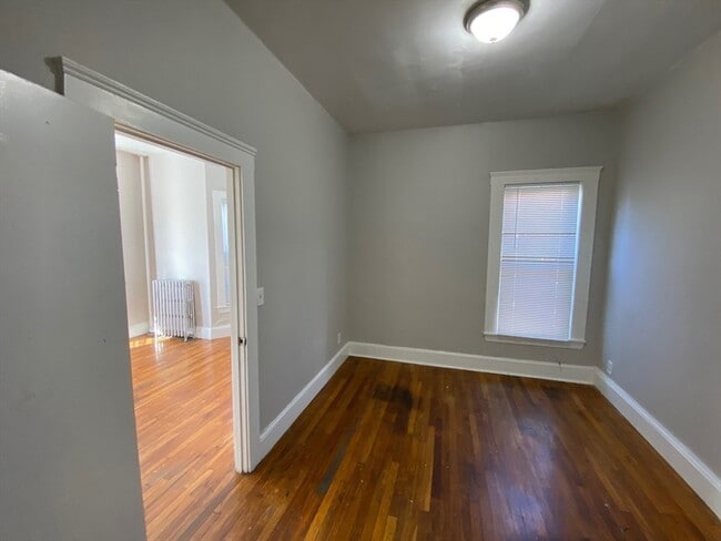 Building Photo - 93 Orange St