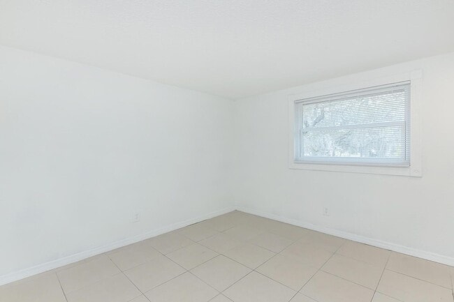 Interior Photo - Raintree Park