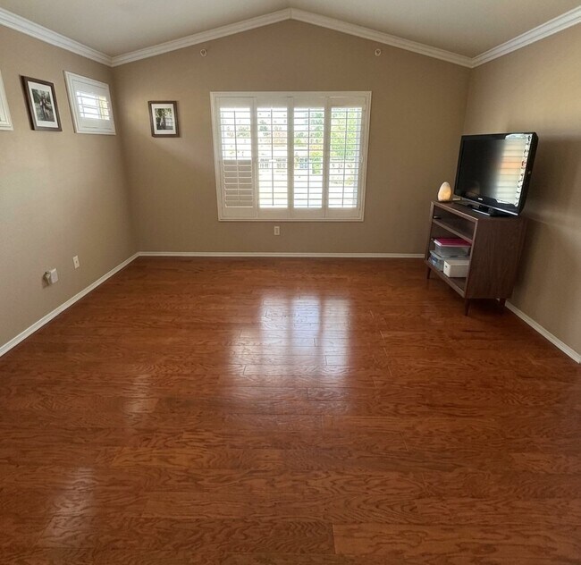 Building Photo - 3047 Watermount St