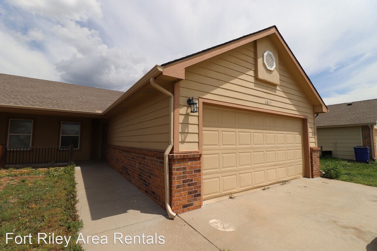 Primary Photo - 3 br, 2 bath House - 1617 Clover Drive