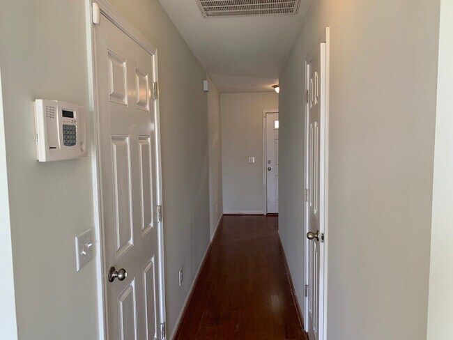 Foto del edificio - 138 Chatham Trace