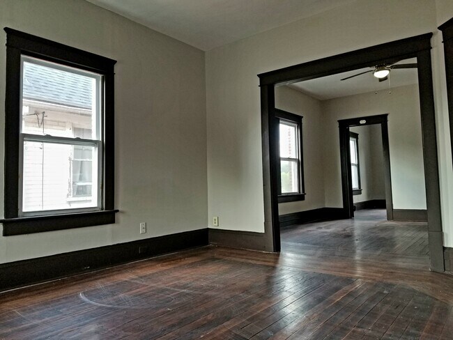 Building Photo - 339 E South St