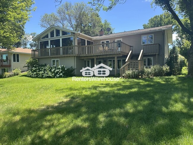 Building Photo - 1322 Meadowlark Dr