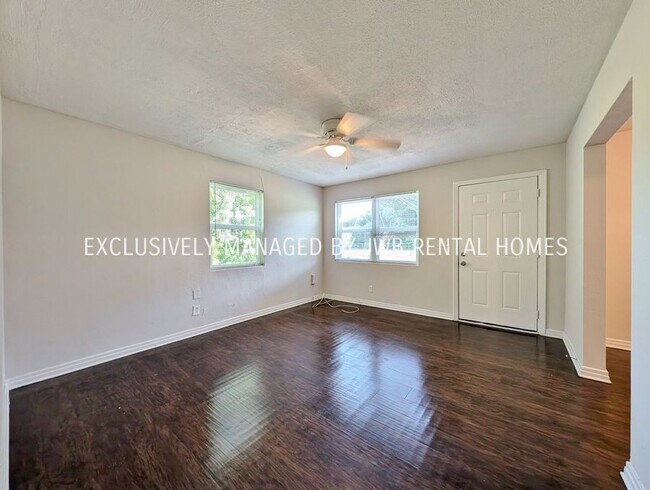 Foto del edificio - 6354 Wilson Blvd