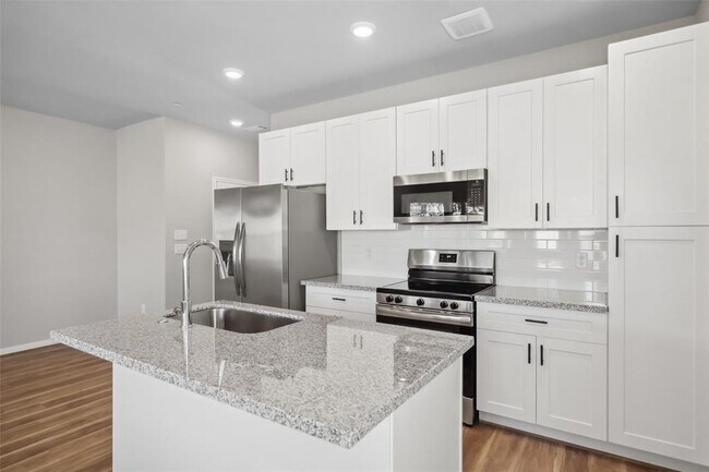 Foto del edificio - 214 W Lewis St