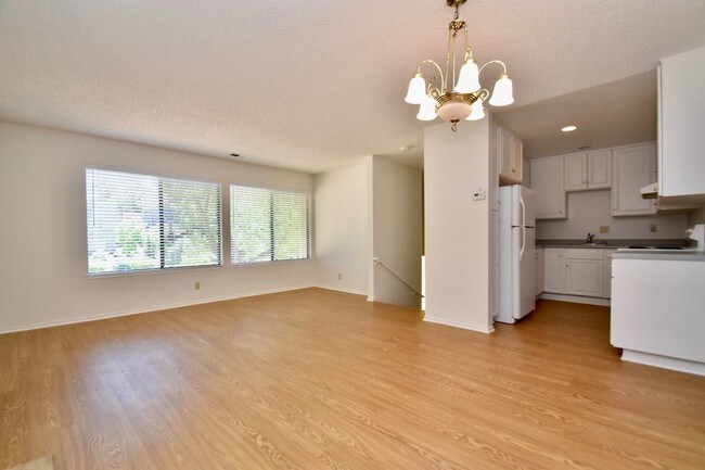 Building Photo - 315 San Marin Dr