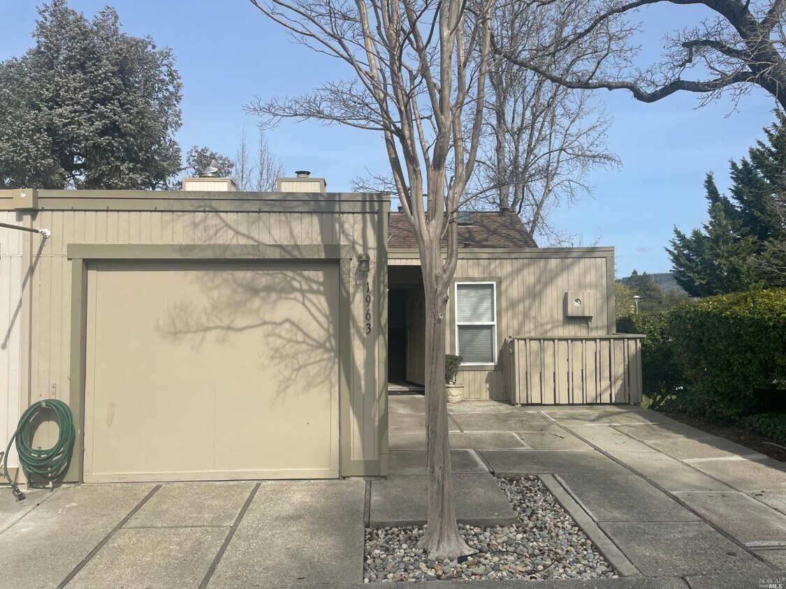 1963 Knolls Dr, Santa Rosa, CA 95405 Condo for Rent in Santa Rosa, CA