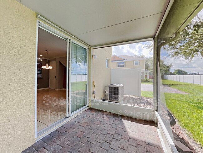 Foto del edificio - 4801 Battaglia Blvd