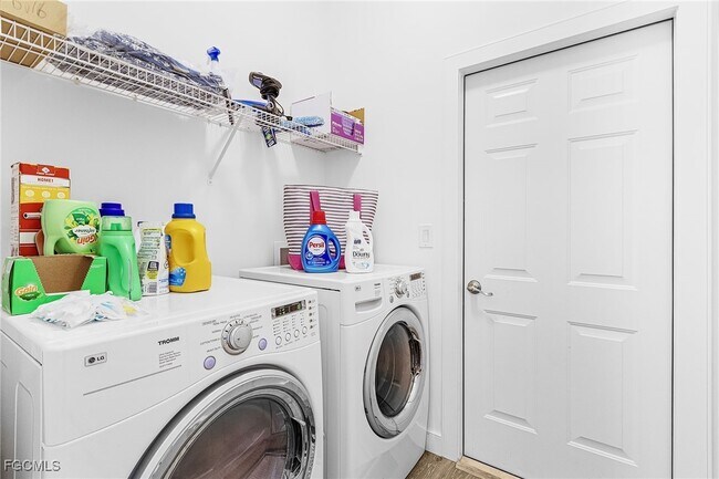 Foto del edificio - 13060 Sail Away St