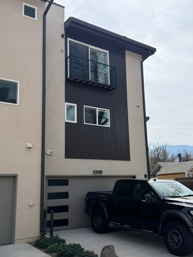 Building Photo - 1746 Creek Edge Vw