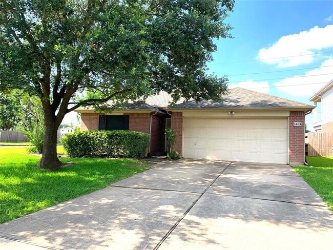 Building Photo - 9303 Eaglewood Spring Dr