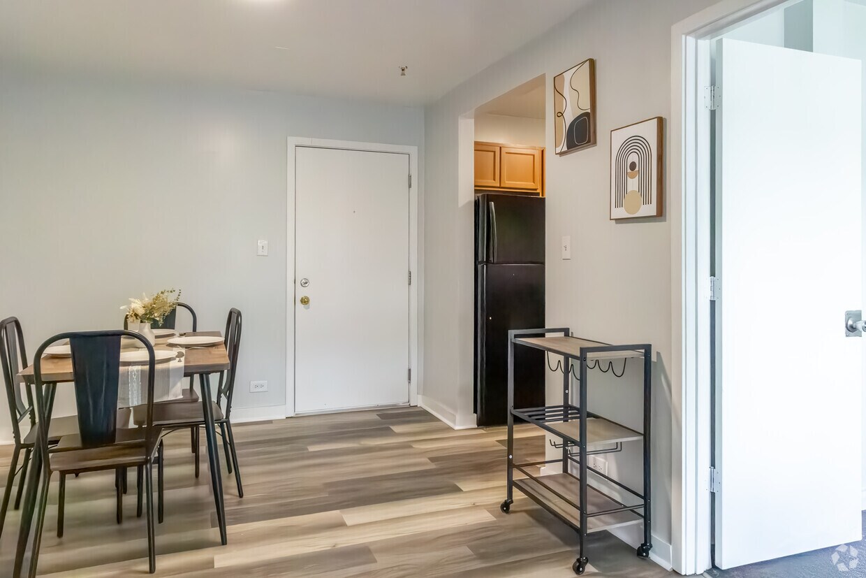 Ridge Drive Apartments Apartments in DeKalb, IL