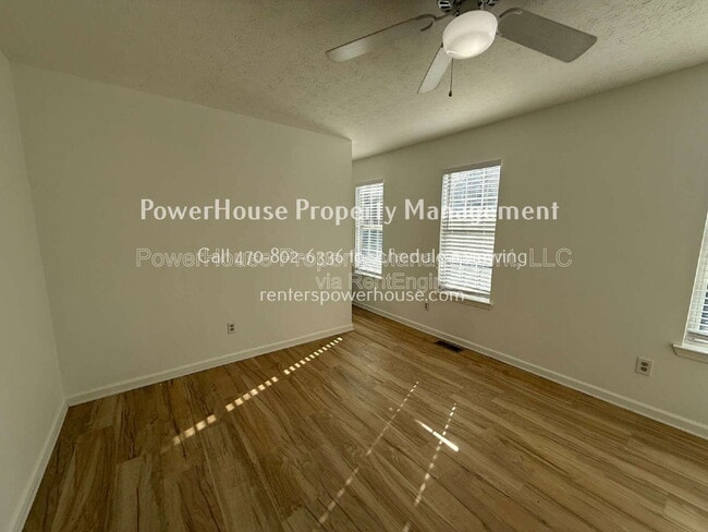 Building Photo - 3859 Meadow Creek Dr