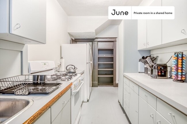 Building Photo - Room in Shared 5 bed/2 bath home in Woodley Park