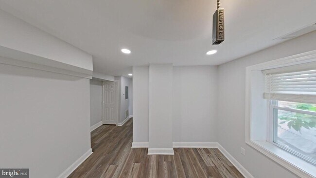 Foto del edificio - 610 E 9th St