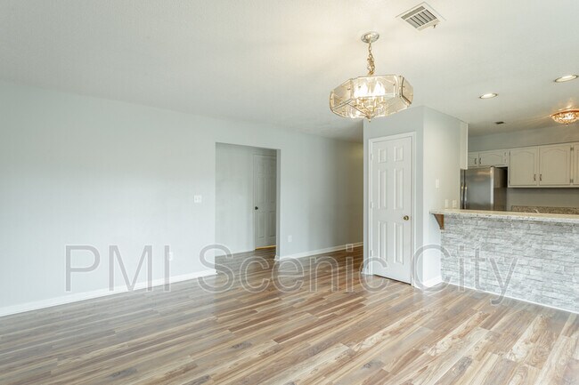 Foto del edificio - 4034 Honor Cir