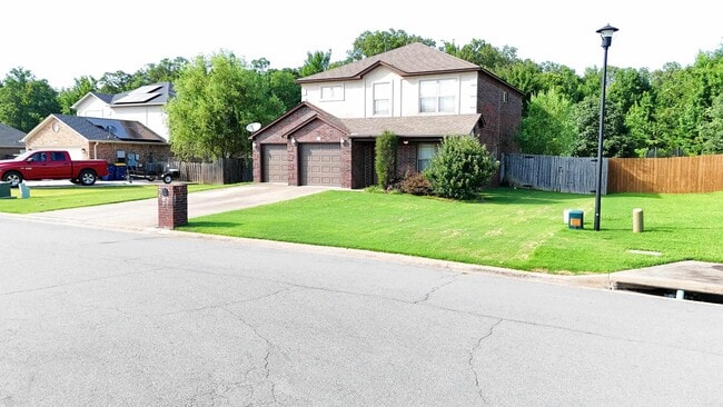 Building Photo - 74 Earnhardt Cir
