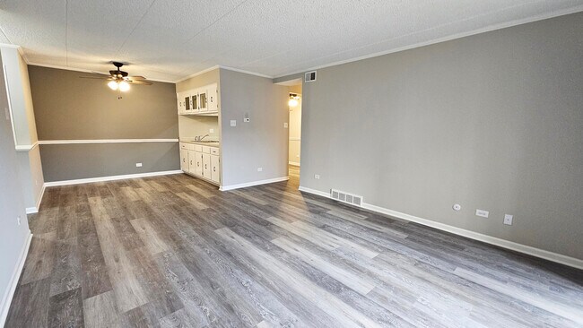 Building Photo - 4855 W 137th St