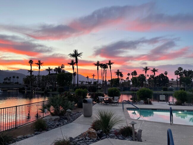 Building Photo - 141 Lake Shore Dr