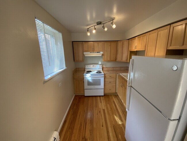 Foto del edificio - 2 Bed 1 Bath Condo in Capital Hill near Cheesman Park