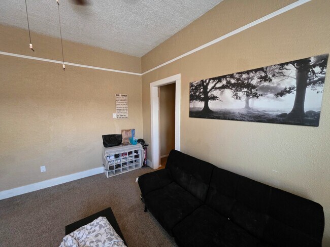 Foto del edificio - 583 S 2nd Ave