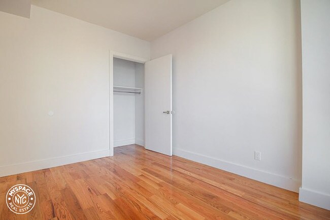 Building Photo - 475 Herkimer St