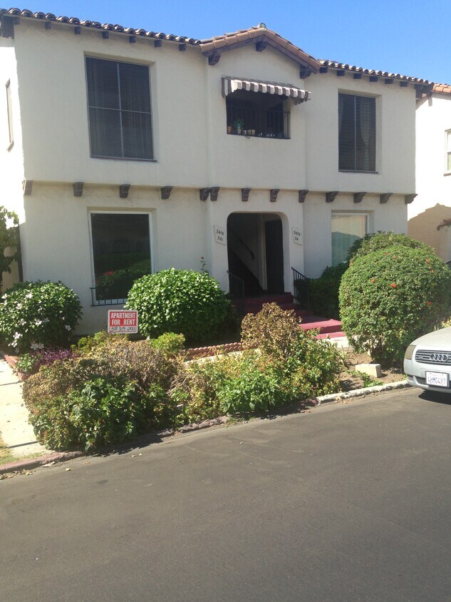 Primary Photo - 341 N Ogden Dr