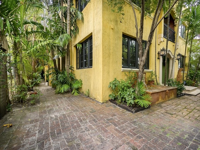 Foto del edificio - 632 15th St