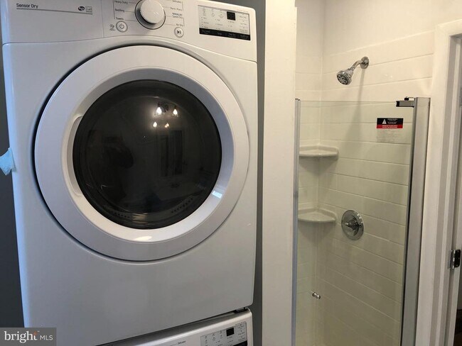 Foto del edificio - 1431 Wolf St