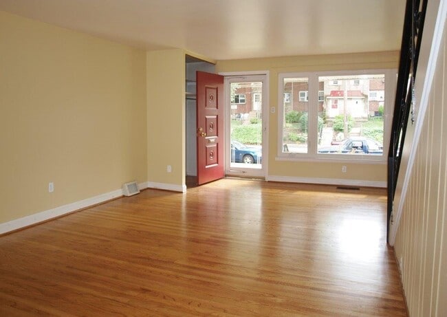 Building Photo - 5411 Houghton Pl