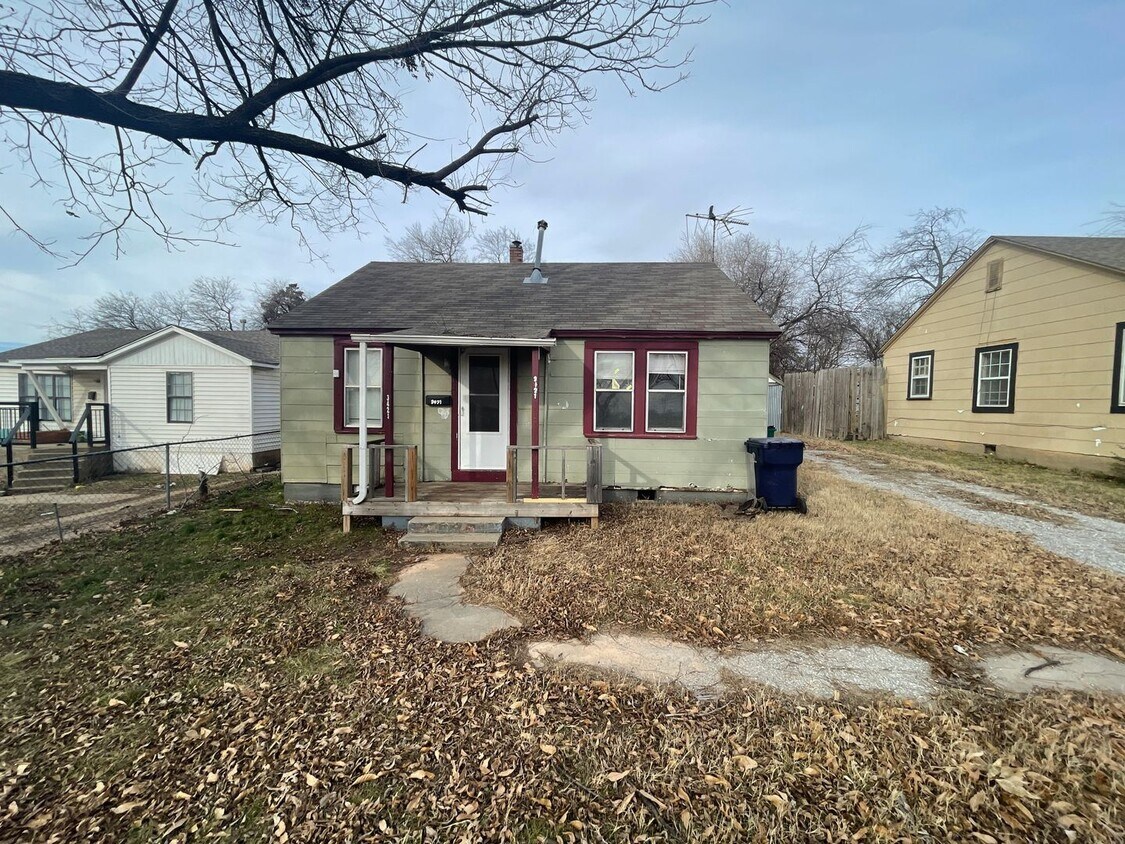 2 br, 1 bath House 3421 NW 14th St House Rental in Oklahoma City